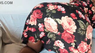 Big Ebony booty up-skirt