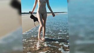 Hot Aussie babe stripping at a public beach