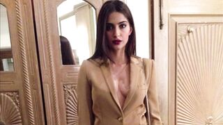 Sonam Kapoor - Masturbation Challenge