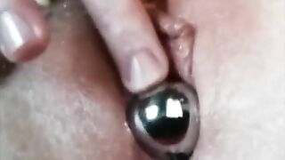 Amateur real wife takes cumshots to Heavy Music