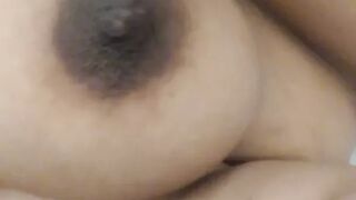 boobs & nipple squeeze - desi aunty