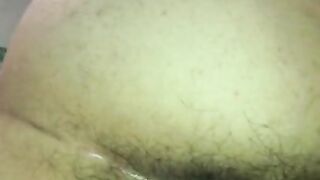 Joven veinteañera se mete mi verga con todo y su ano peludo y lleno de leche