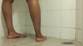 BIG JUICY ASS SHOWERS IN COMMUNAL DORM BATHROOM ASMR