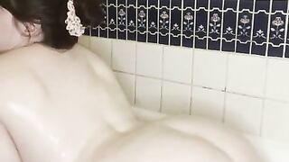 Taking a Bath With Your BBW Girlfriend