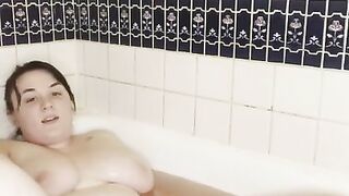 Taking a Bath With Your BBW Girlfriend