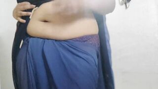 Bhabhi dekh rhi hai bina bra ki saree me kamal